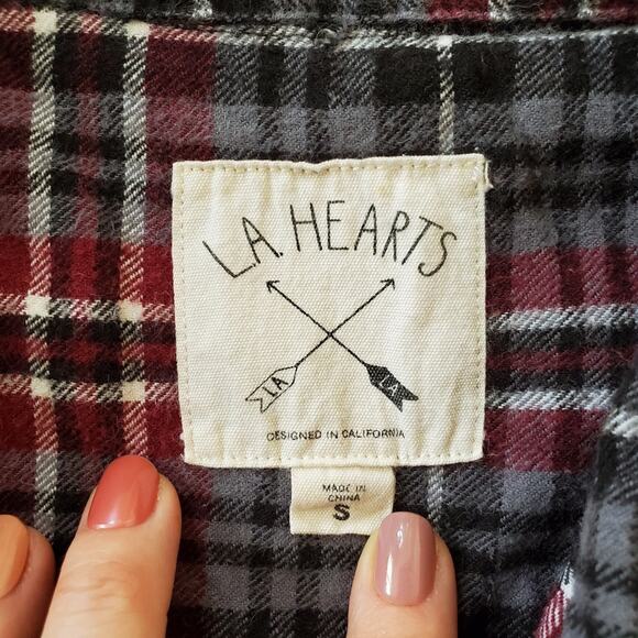 LA Hearts | Plaid Cropped Button Up Flannel Shirt 100% Cotton - Picture 4 of 5